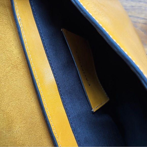 FARM Rio Yellow Shoulder Saddle Bag with Whipstitch Detail New with Tags - Picture 13 of 16